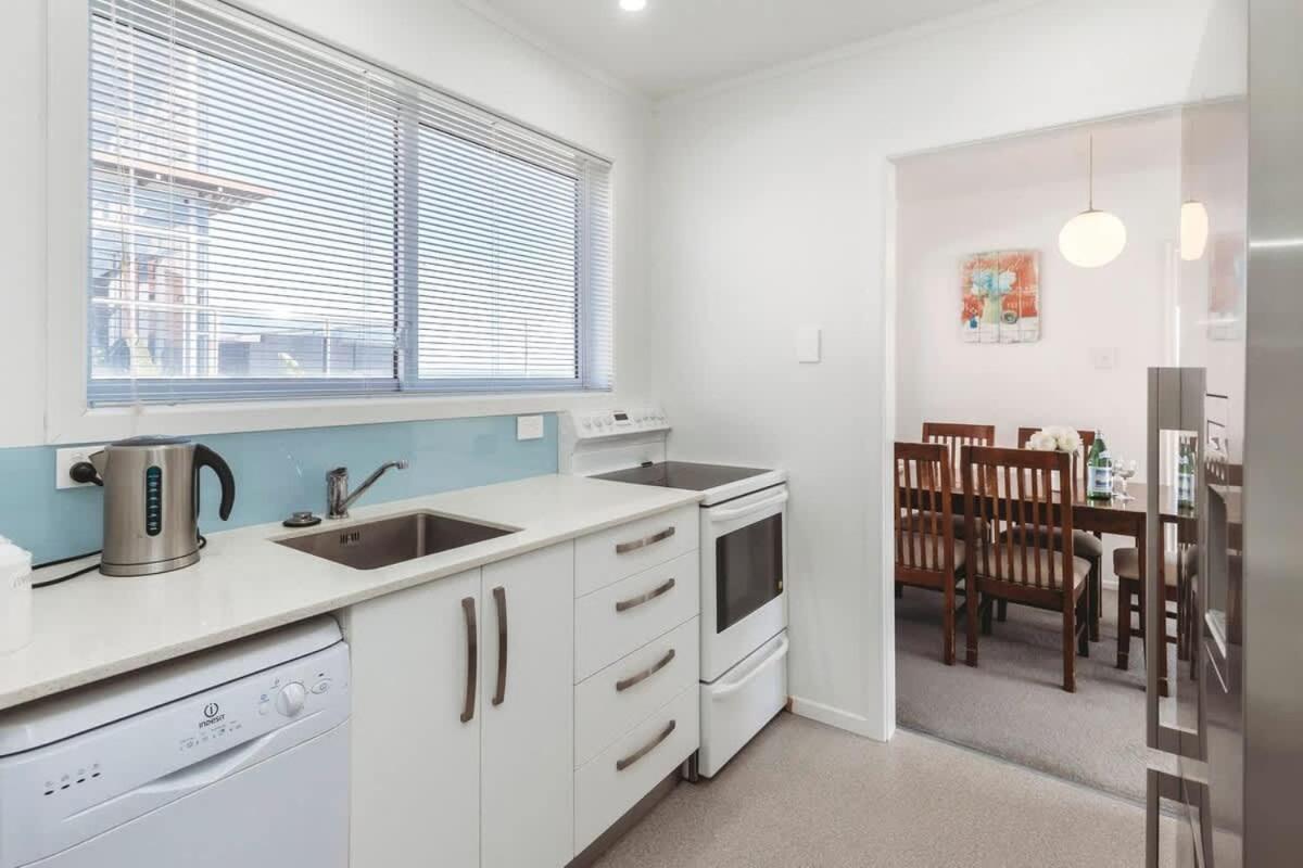 Holiday On Hamblyn - 2 Bedroom Home Near Fitzroy Beach New Plymouth Exteriör bild